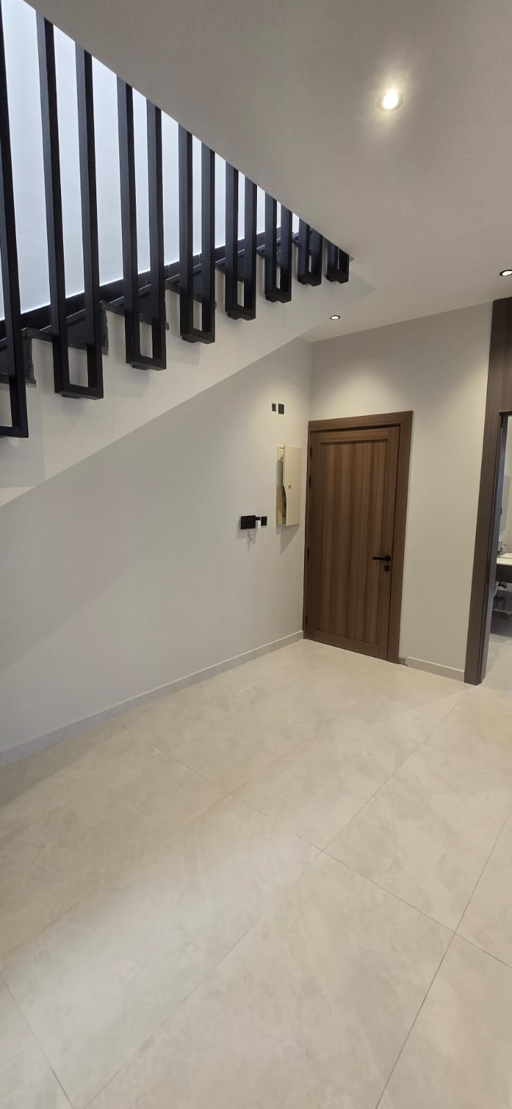 🏠 **For Rent: Two Apartments in a Duplex System (Townhouse)** 